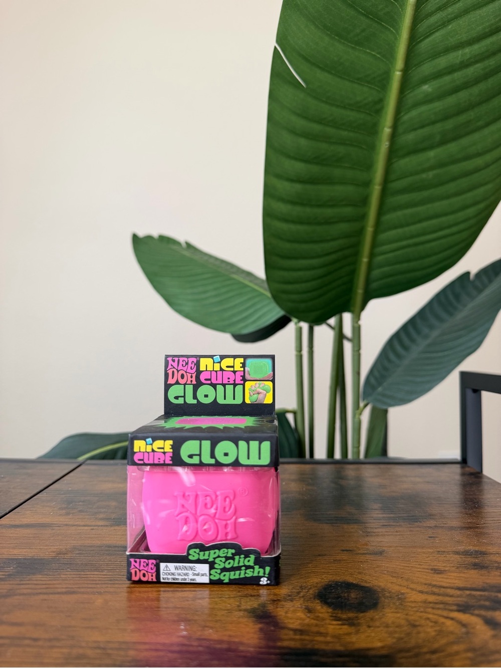 NeeDoh Nice Cube Pink Glow